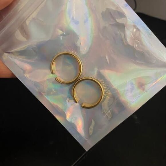 2 adjustable black and gold stackable rings - Picture 3 of 3